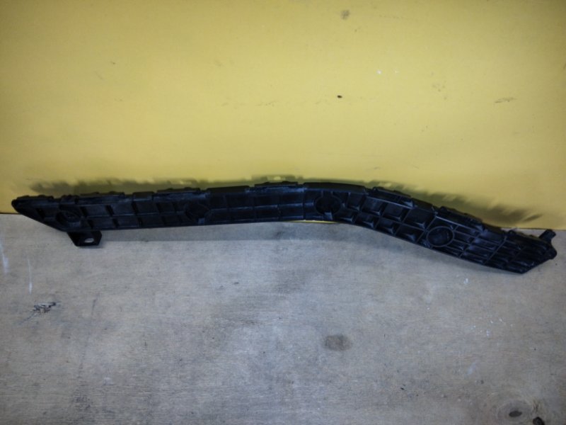 Кронштейн заднего бампера задний правый SIENNA 11-16