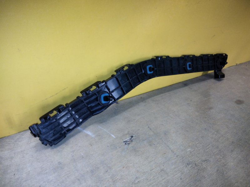 Кронштейн заднего бампера задний правый SIENNA 11-16