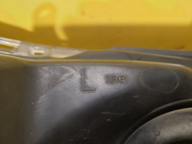 Фара левая COROLLA 12-19 E180 Фара левая COROLLA 12-19 E180