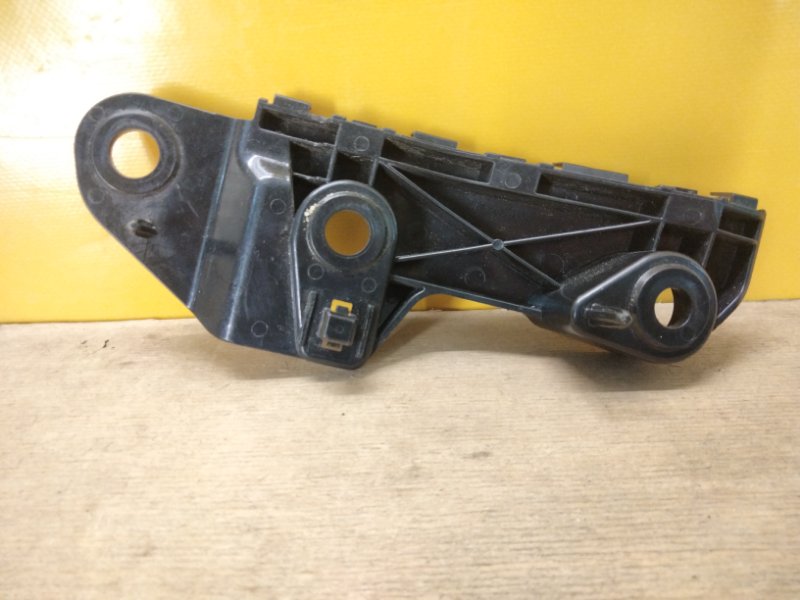 Кронштейн переднего бампера левый CX-5 (KE) 11-17