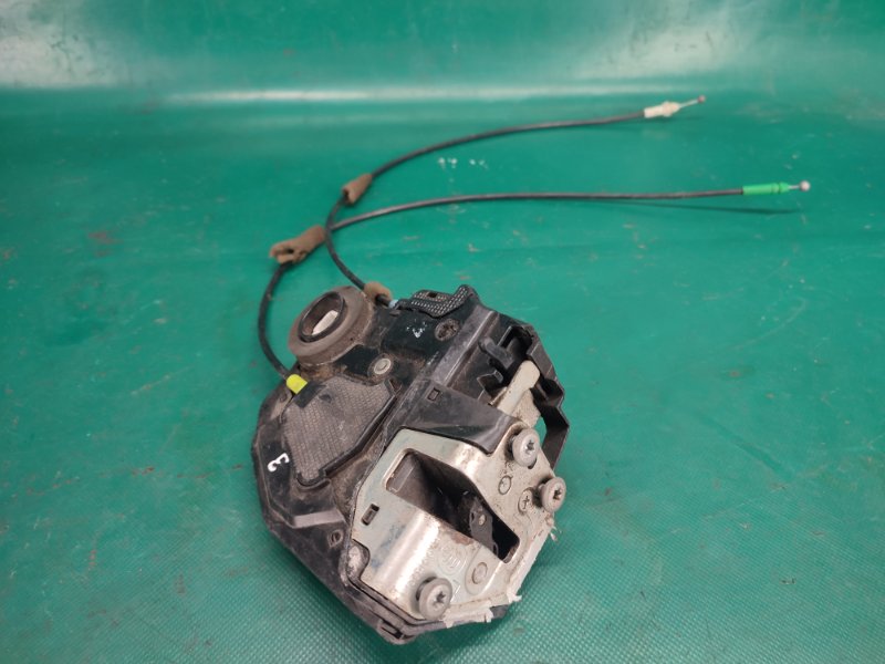 Замок двери задний левый COROLLA 150 06-13