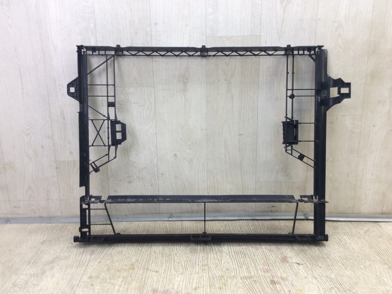 Рамка радиатора CAYENNE 10-18 2011 4.8L Рамка радиатора CAYENNE 10-18 2011 4.8L