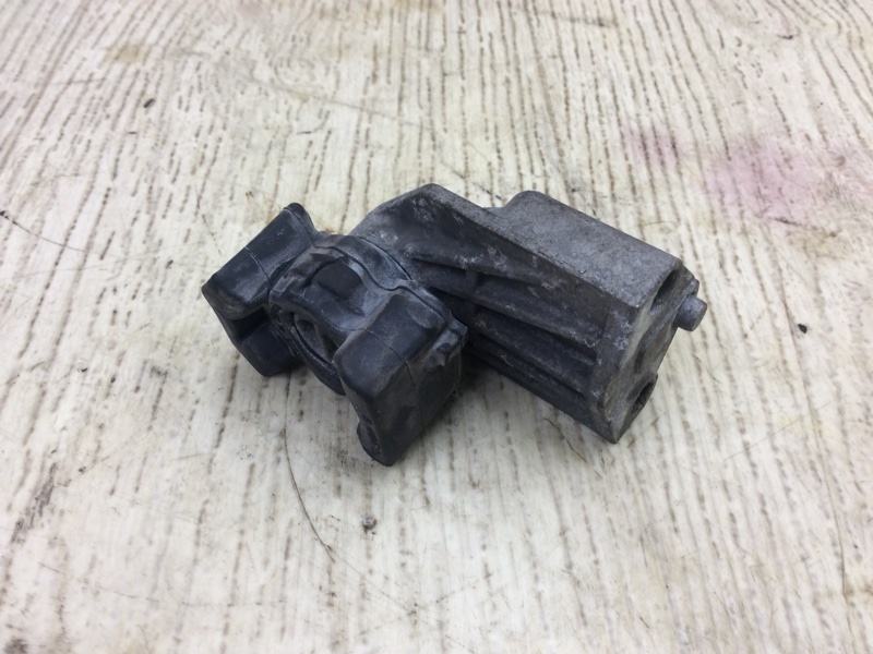 Крепление радиатора PORSCHE CAYENNE 10-18 2011 4.8L 95810666000 Б/У