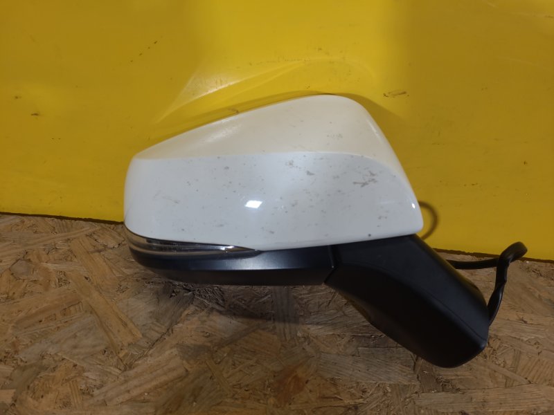 Зеркало правое RAV4 18- Зеркало правое RAV4 18-