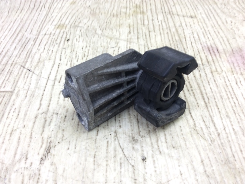 Крепление радиатора PORSCHE CAYENNE 10-18 2011 4.8L 95810666000 Б/У