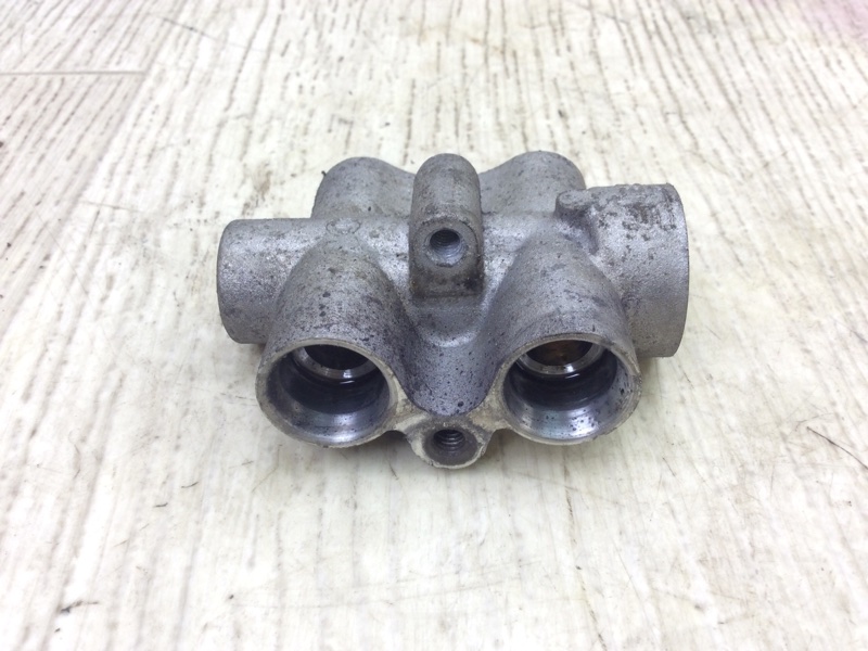 Термостат CAYENNE 10-18 2011 4.8L Термостат CAYENNE 10-18 2011 4.8L