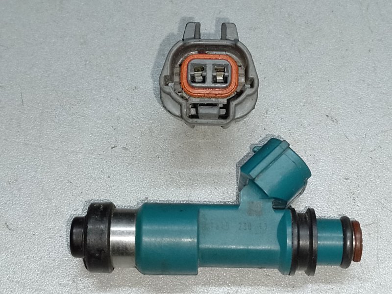 Форсунка топливная SUBARU IMPREZA 11-17 2012 GP FB20 16611AA840 Б/У