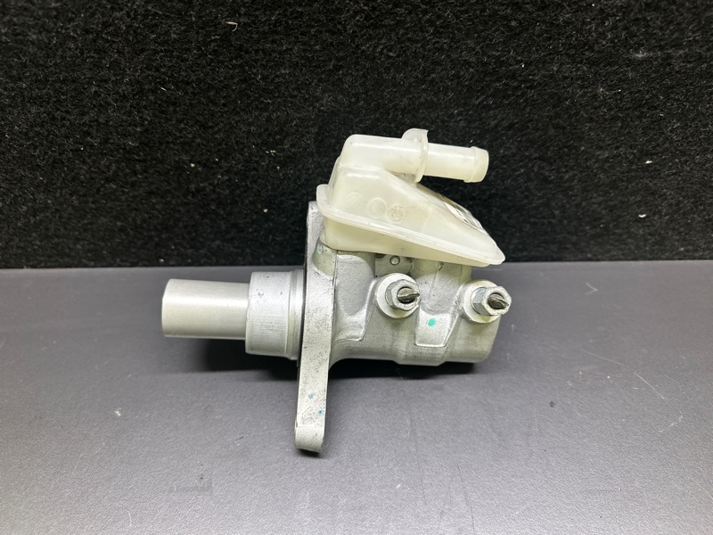 Главный тормозной цилиндр QX60/JX35 12-20 2019 3.5 VQ35DD Главный тормозной цилиндр QX60/JX35 12-20 2019 3.5 VQ35DD