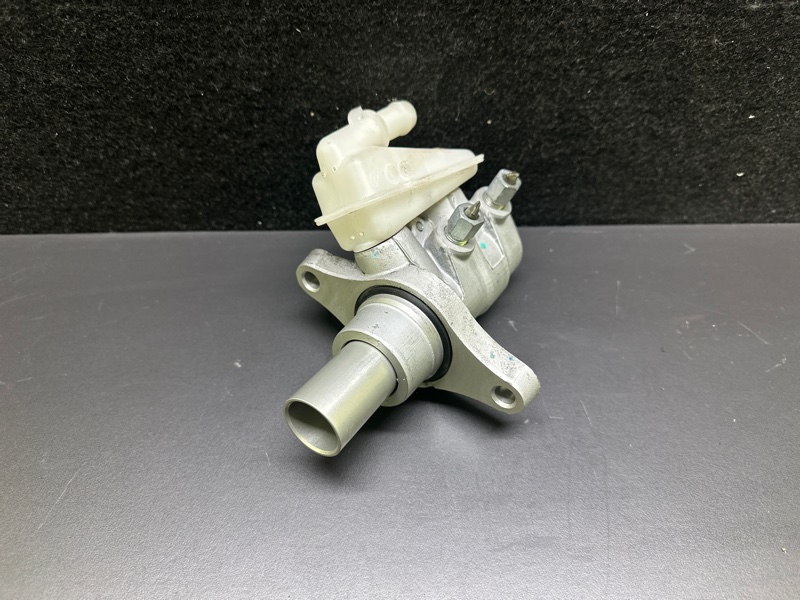 Главный тормозной цилиндр INFINITI QX60/JX35 12-20 3.5 VQ35DD Главный тормозной цилиндр INFINITI QX60/JX35 12-20 3.5 VQ35DD