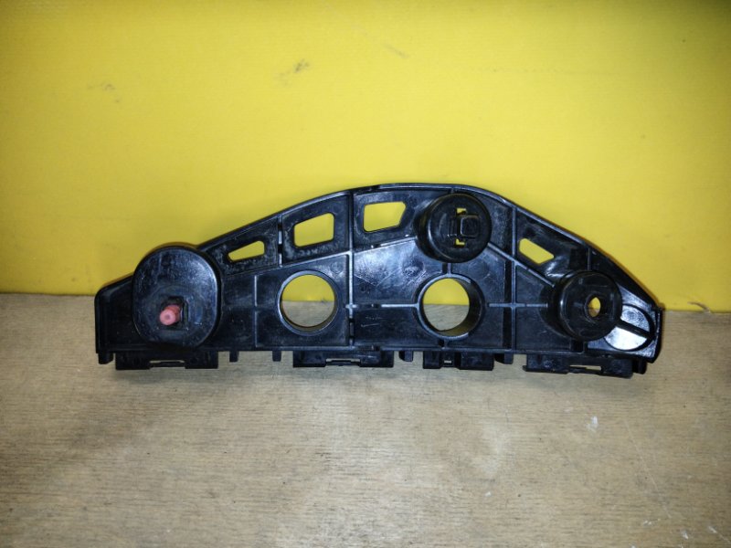 Кронштейн переднего бампера правый RX350/450 15-22