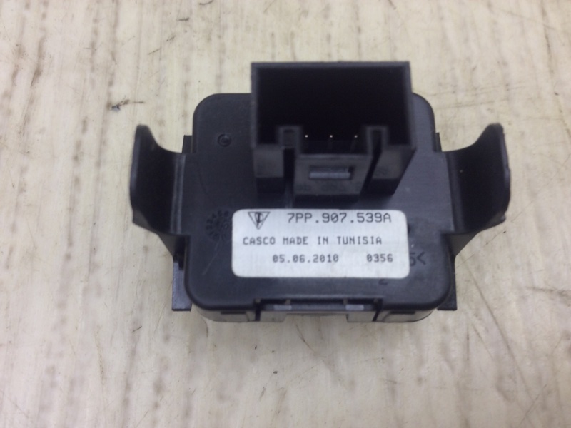 Датчик света PORSCHE CAYENNE 10-18 4.8L Датчик света PORSCHE CAYENNE 10-18 4.8L