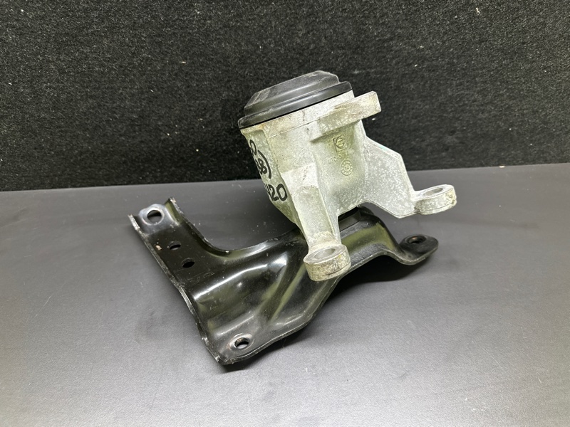 Подушка двигателя правая INFINITI QX60/JX35 12-20 2019 3.5 VQ35DD 11210-3KA0A Б/У