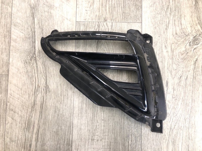 Накладка на фару задняя правая KIA FORTE BD 18-21 2019 2.0 86662-M7010 Б/У