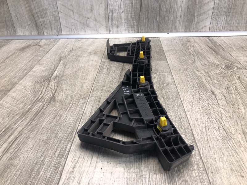 Кронштейн заднего бампера правый KIA FORTE BD 18-21 2.0