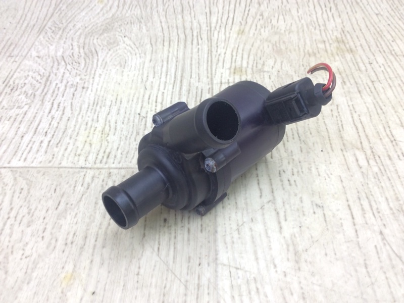 Помпа охлаждения электрическая CAYENNE 10-18 2011 4.8L