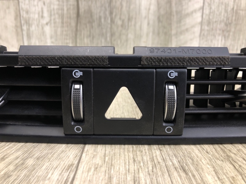 Дефлектор воздушный KIA FORTE BD 18-21 2.0