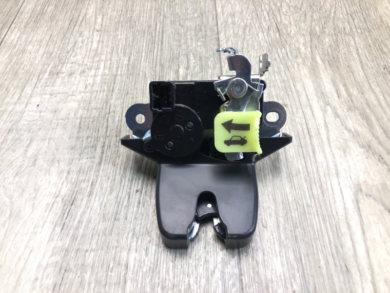 Замок крышки багажника KIA FORTE BD 18-21 2019 2.0 81230-M7030 Б/У