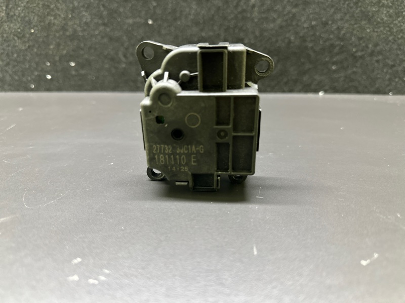 Моторчик заслонки печки INFINITI QX60/JX35 12-20 2019 3.5 VQ35DD 27732-3JC1A Б/У