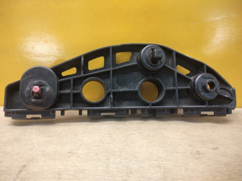 Кронштейн переднего бампера правый LEXUS RX350/450 15-22
