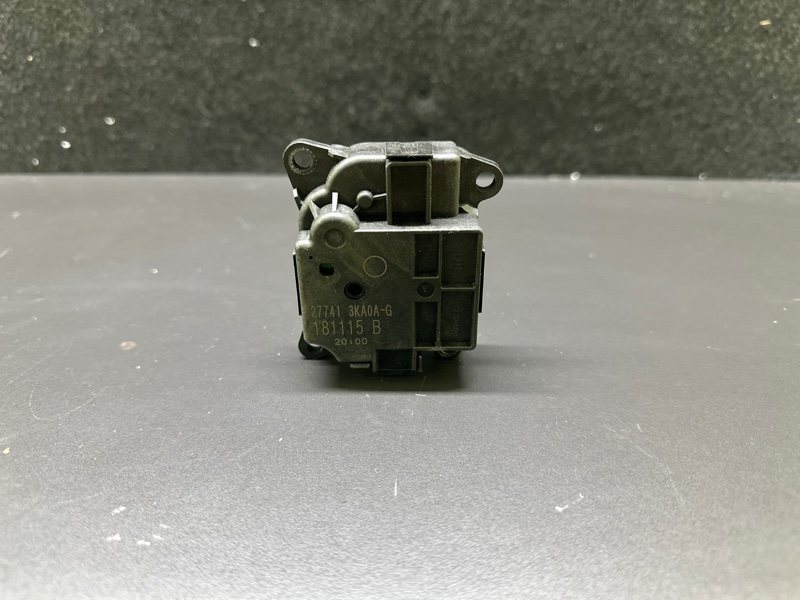 Моторчик заслонки печки задний INFINITI QX60/JX35 12-20 2019 3.5 VQ35DD 27741-3KA0A Б/У