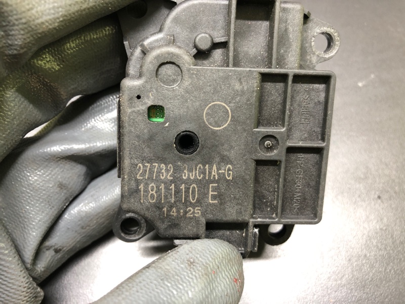 Моторчик заслонки печки QX60/JX35 12-20 2019 3.5 VQ35DD