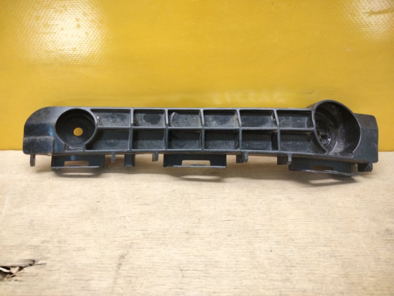 Кронштейн переднего бампера правый TOYOTA AVALON 13-18 5214507030 Б/У