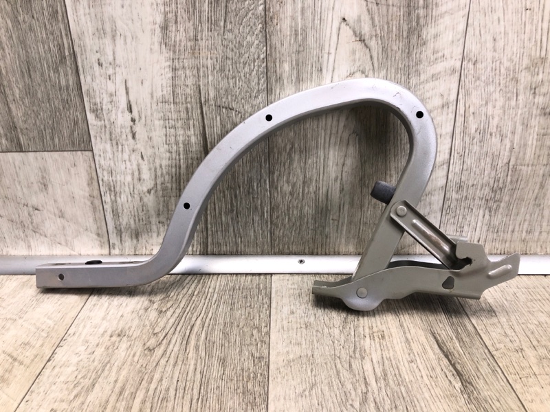 Петля крышки багажника левая KIA FORTE BD 18-21 2019 2.0 69910-M6000 Б/У