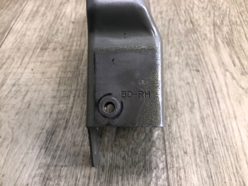 Петля крышки багажника правая FORTE BD 18-21 2019 2.0