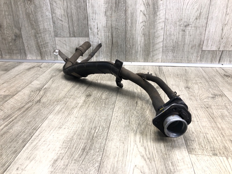 Запчасть горловина топливного бака KIA FORTE BD 18-21 2019 2.0 31030-M7500 Б/У Горловина топливного бака KIA FORTE BD 18-21 2019 2.0 31030-M7500 Б/У