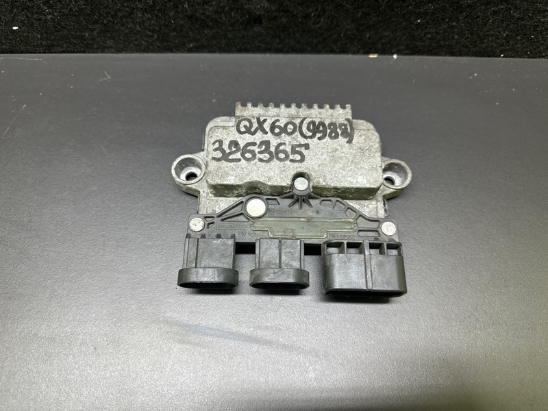 Блок управления вентилятором радиатора INFINITI QX60/JX35 12-20 2019 3.5 VQ35DD 21493-3JA0E Б/У