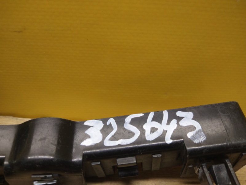 Кронштейн переднего бампера (на крыле) левый NISSAN QASHQAI/ROGUE SPORT 14-