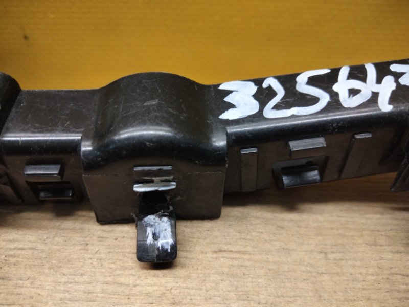 Кронштейн переднего бампера (на крыле) левый QASHQAI/ROGUE SPORT 14-