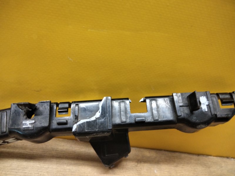 Кронштейн переднего бампера (на крыле) левый QASHQAI/ROGUE SPORT 14-