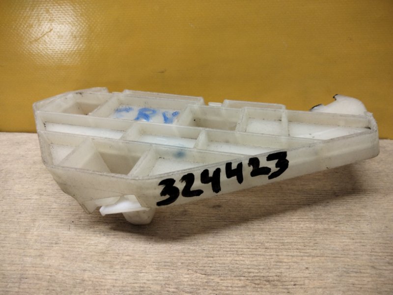 Кронштейн переднего бампера правый CRV 02-06