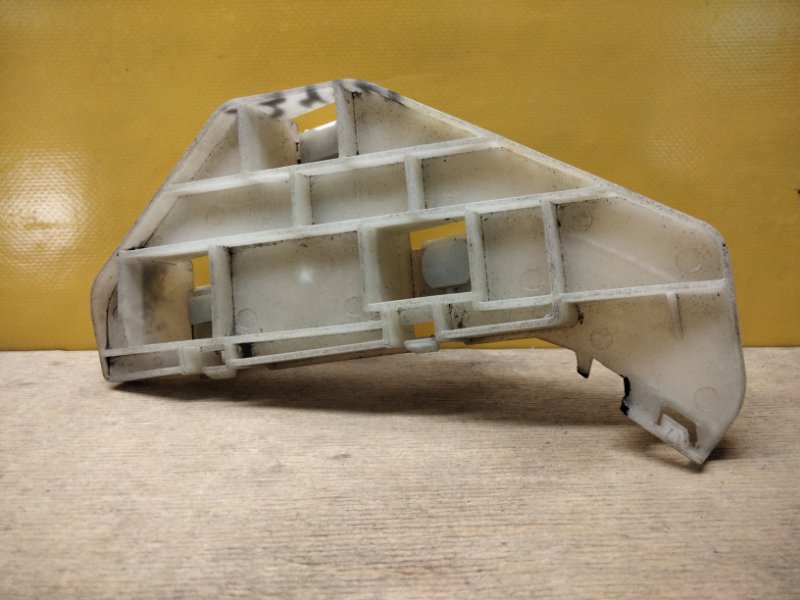 Кронштейн переднего бампера левый HONDA CRV 02-06 71198-S9A-000 Б/У