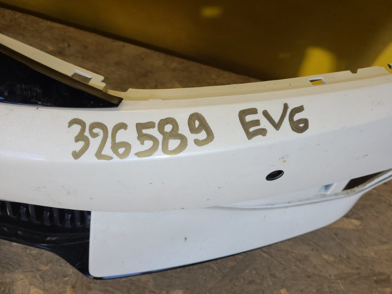 Бампер передний EV6 21-