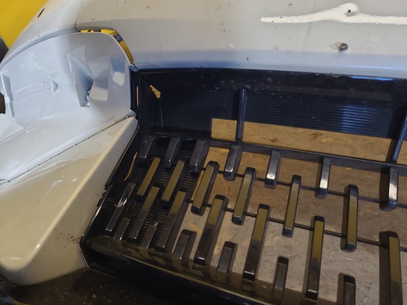 Бампер передний EV6 21-