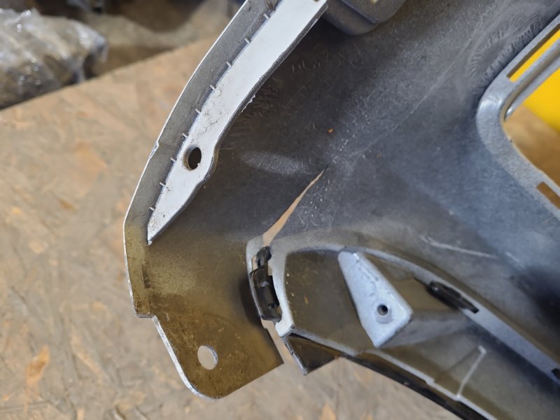 Бампер передний EV6 21-