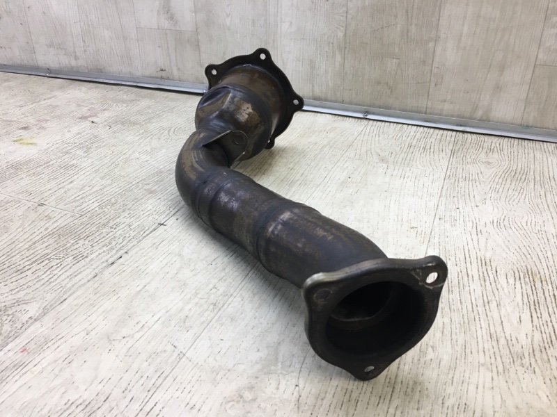 Катализатор левый CAYENNE 10-18 2011 4.8L Катализатор левый CAYENNE 10-18 2011 4.8L