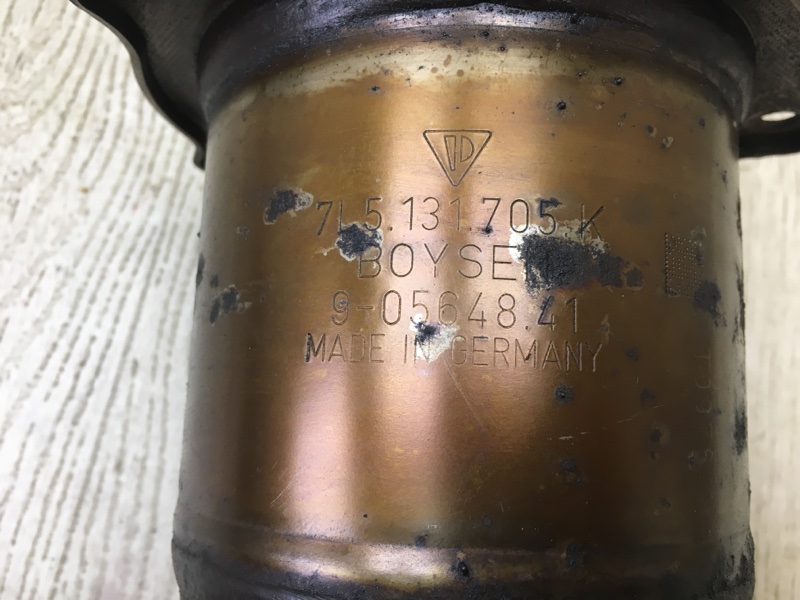 Катализатор левый CAYENNE 10-18 2011 4.8L Катализатор левый CAYENNE 10-18 2011 4.8L