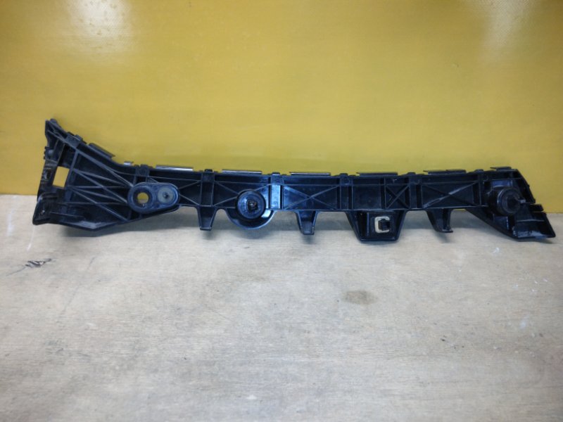 Кронштейн заднего бампера правый 6 GJ 12-