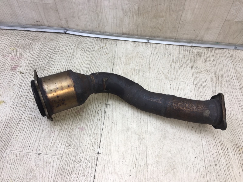 Запчасть катализатор правый PORSCHE CAYENNE 10-18 2011 4.8L 95811302200 Б/У Катализатор правый PORSCHE CAYENNE 10-18 2011 4.8L 95811302200 Б/У