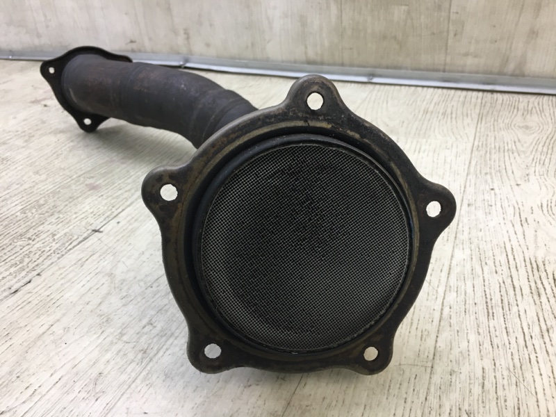 Катализатор правый CAYENNE 10-18 2011 4.8L Катализатор правый CAYENNE 10-18 2011 4.8L