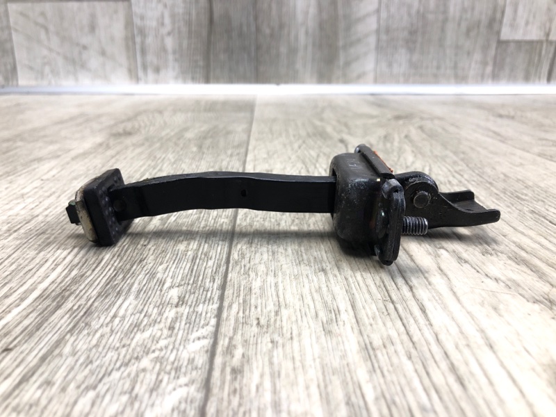 Ограничитель двери задний левый HYUNDAI ELANTRA AD 16- 2.0 G4NH