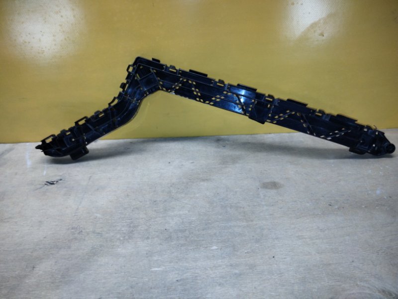 Кронштейн заднего бампера правый CRV (RM) 11-18