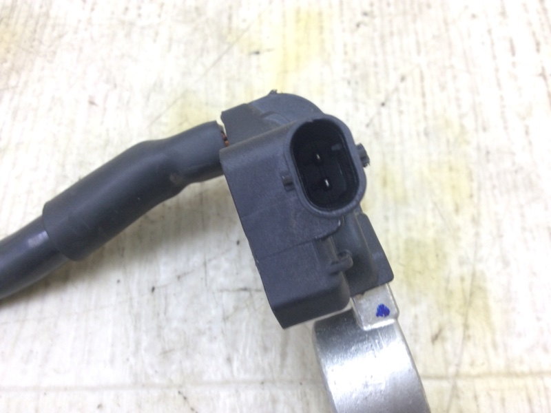 Клемма аккумулятора CAYENNE 10-18 2011 4.8L