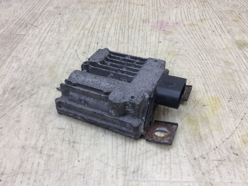 Блок управления топливным насосом CAYENNE 10-18 2011 4.8L