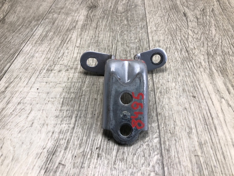 Петля двери нижняя задняя правая ELANTRA AD 16- 2018 2.0 G4NH