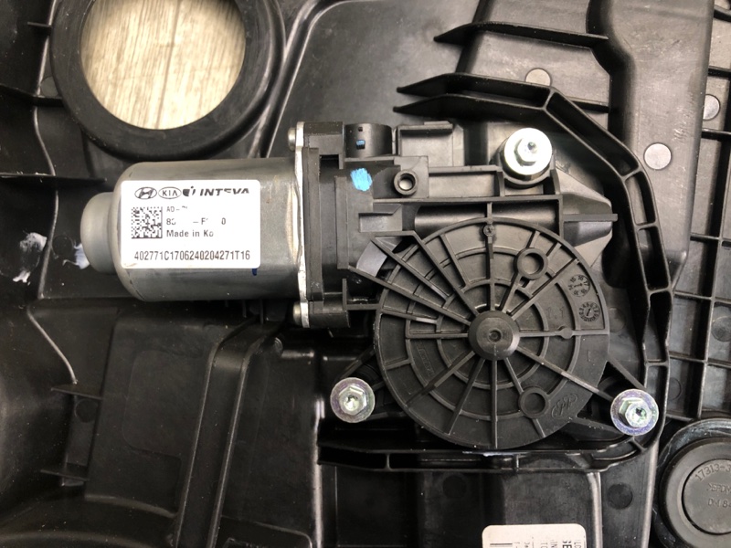 Стеклоподъемник задний левый ELANTRA AD 16- 2018 2.0 G4NH