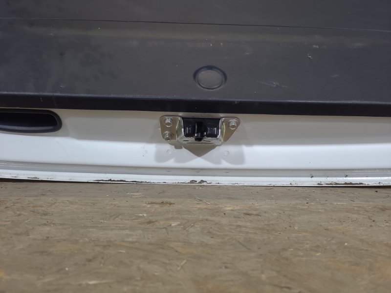 Крышка багажника OUTLANDER XL 05-13